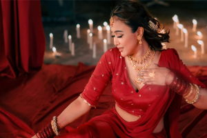 ভালোবাসায় বাকরুদ্ধ ‘অলরাউন্ডার’ চমক