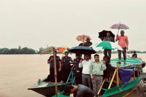 জাফলং অবৈধভাবে বালু-পাথর উত্তোলনের বিরুদ্ধে যৌথ অভিযানে