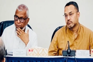 আইএলও’র গভর্নিং বডির সভায় যোগ দিতে ঢাকা ছাড়লেন শ্রমমন্ত্রী