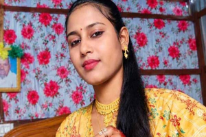 সৌদি আরবে গৃহকর্মী হিসেবে গিয়ে নির্যাতনের অভিযোগ, দেশে ফেরার আকুতি রেহেনার সৌদি আরবে গৃহকর্মী হিসেবে গিয়ে নির্যাতনের অভিযোগ, দেশে ফেরার আকুতি রেহেনার