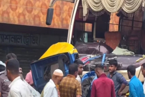 শ্রীমঙ্গলে বাস-পিকআপের সংঘর্ষে চালক নিহত