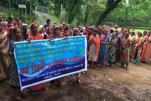 চা শ্রমিকদের চার দফা দাবিতে সিলেটে দুই ঘণ্টার কর্মবিরতি