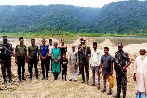 সিলেটে টাস্কফোর্সের অভিযানে ৭ হাজার ঘনফুট বালু জব্দ সিলেটে টাস্কফোর্সের অভিযানে ৭ হাজার ঘনফুট বালু জব্দ