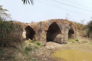 তিন বছরেও সিদ্ধান্তহীন ‘দেওয়ানের পুল’