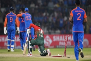 রান পাহাড় তাড়ায় বাংলাদেশের বড় হার