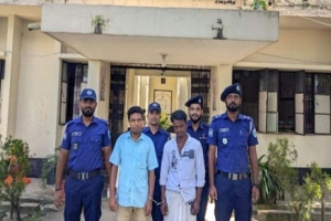 তাহিরপুরে অবৈধভাবে বালু উত্তোলন, আটক ২