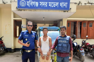 হবিগঞ্জে টমটমসহ গাড়িচোর আটক