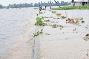 পানি কমায় স্বস্তিতে সুনামগঞ্জের মানুষ
