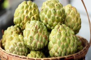ওজন নিয়ন্ত্রণে আতাফল