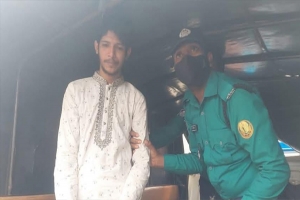 শাবিতে ক্লাস করতে এসে আটক নিষিদ্ধঘোষিত ছাত্রলীগ কর্মী 