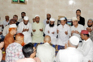 খালেদা জিয়ার স্বদেশ প্রত্যাবর্তন উপলক্ষে মহানগর বিএনপির দোয়া মাহফিল