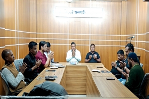 দানবীর রাগীব আলীর সুস্থতা কামনায় অনলাইন প্রেসক্লাবের দোয়া মাহফিল