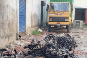 লাউয়াইয়ে এমপি হাবিবের কার্যালয় ভাঙচুর,  অগ্নিসংযোগ