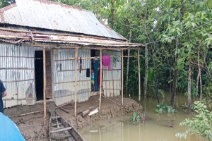 ৬ লক্ষাধিক মানুষ পানিবন্দি : ত্রাণ সহায়তা মন্ত্রণালয়ে 
