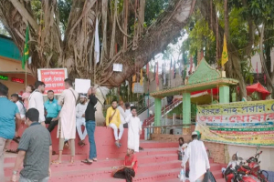 শাহপরান মাজারের পুকুরে যুবকের গলাকাটা লাশ উদ্ধার