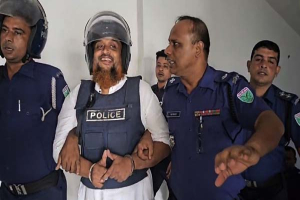 কড়া নিরাপত্তায় আদালতে বিয়ানীবাজারের সাবেক চেয়ারম্যান পল্লব