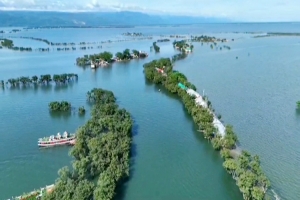 টানা ছুটিতে সুনামগঞ্জে পর্যটক বেড়েছে