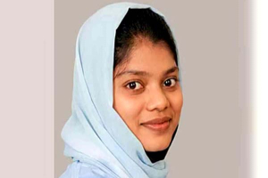 বাবার সামর্থ্য নেই, মেয়ের অর্জন ৭৪ লাখ টাকার বৃত্তি বাবার সামর্থ্য নেই, মেয়ের অর্জন ৭৪ লাখ টাকার বৃত্তি