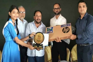 শ্রীমঙ্গলে বই পড়ে মেধা যাচাই, ল্যাপটপ পেল আট শিক্ষার্থী