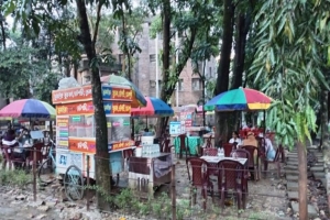 শাবি ক্যাম্পাস নয় যেন ‘ফুচকার হাট’
