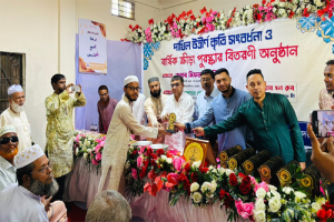শিক্ষার লক্ষ্য শুধু ভালো ফল নয়, আদর্শ মানুষ হওয়া: মিফতাহ্ সিদ্দিকী শিক্ষার লক্ষ্য শুধু ভালো ফল নয়, আদর্শ মানুষ হওয়া: মিফতাহ্ সিদ্দিকী