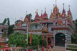 কাদিপুরে দেড়শ বছরের ঐতিহ্যবাহী দুর্গোৎসব