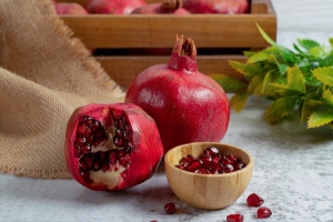 প্রতিদিন ডালিম খেলে শরীরে যা ঘটে