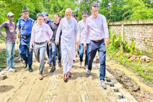 সড়ক টেকসই রাখতে কার্যকর ড্রেনেজ ব্যবস্থাও গুরুত্বপূর্ণ : মন্ত্রী আরিফ