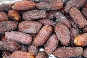 যে কারণে ইফতার-সেহেরিতে খেজুর খাবেন
