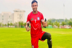 ফুটবল ক্যারিয়ারের ইতি টানলেন রানা