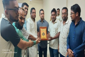 সাংবাদিক মুশফিকুল ফজল আনসারীর সাথে অনলাইন প্রেসক্লাবের সৌজন্য সাক্ষাৎ 
