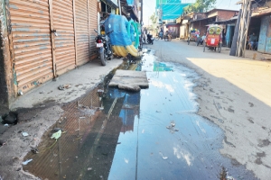 সুনামগঞ্জে ড্রেনের দুর্গন্ধে দুর্ভোগে সাধারণ মানুষ