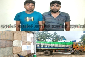 প্যারাইচকে ২৭৫ বস্তা চিনিসহ ট্রাক জব্দ: গ্রেফতার ২