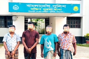 লালাবাজার থেকে ডিবির অভিযানে ৪ জয়াড়ি গ্রেফতার