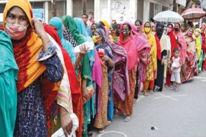 শায়েস্তাগঞ্জে বন্যার্তদের জন্য তিন মাসের বিশেষ ওএমএস কর্মসূচি