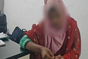 জীবিত স্বামীকে মৃত দেখিয়ে মামলা: কুলসুমসহ তিনজন আটক