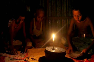 জগন্নাথপুরে ফের ভয়াবহ লোডশেডিং, গরমে অতিষ্ঠ জনজীবন জগন্নাথপুরে ফের ভয়াবহ লোডশেডিং, গরমে অতিষ্ঠ জনজীবন