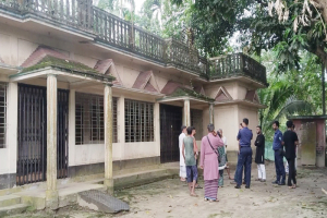 ওসমানীনগরে প্রবাসীর বাড়ি দখল চেষ্টা, থানায় অভিযোগ ওসমানীনগরে প্রবাসীর বাড়ি দখল চেষ্টা, থানায় অভিযোগ
