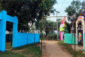 হৃদয়ে মিলন: মসজিদ-মন্দিরে সম্প্রীতির অনন্য নজির হৃদয়ে মিলন: মসজিদ-মন্দিরে সম্প্রীতির অনন্য নজির