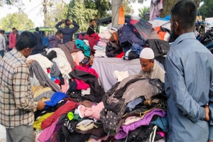 সুনামগঞ্জে শীতে ৯ কোটি টাকার কাপড় বিক্রির আশা