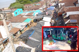 মধ্যনগর কাঁচামালের দখলে চলাচলের ব্যাপক ভোগান্তি